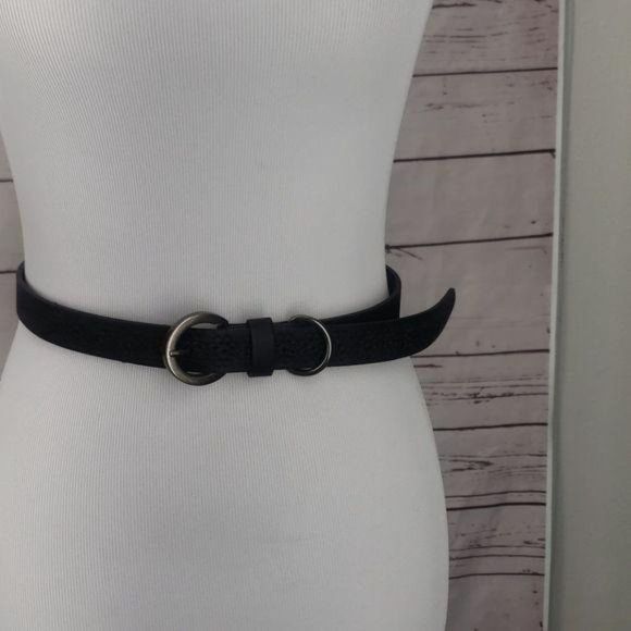 New Directions Embossed Black‎ Floral motif Cut Women’s Buckled Belt - Picture 4 of 16